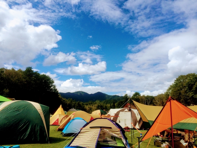 【2022最新ライブフェス情報】フェス×キャンプ最高！キャンプインフェス未経験者でも大丈夫！今年の夏は盛り上がろう！